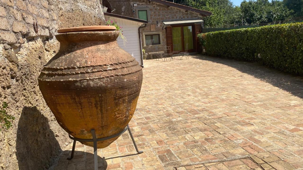 Casetta Santa Fortunata Guest House Sutri Exterior photo