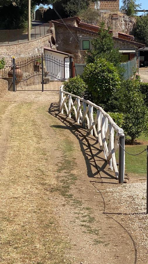 Casetta Santa Fortunata Guest House Sutri Exterior photo
