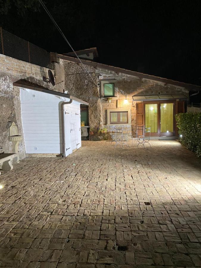 Casetta Santa Fortunata Guest House Sutri Exterior photo